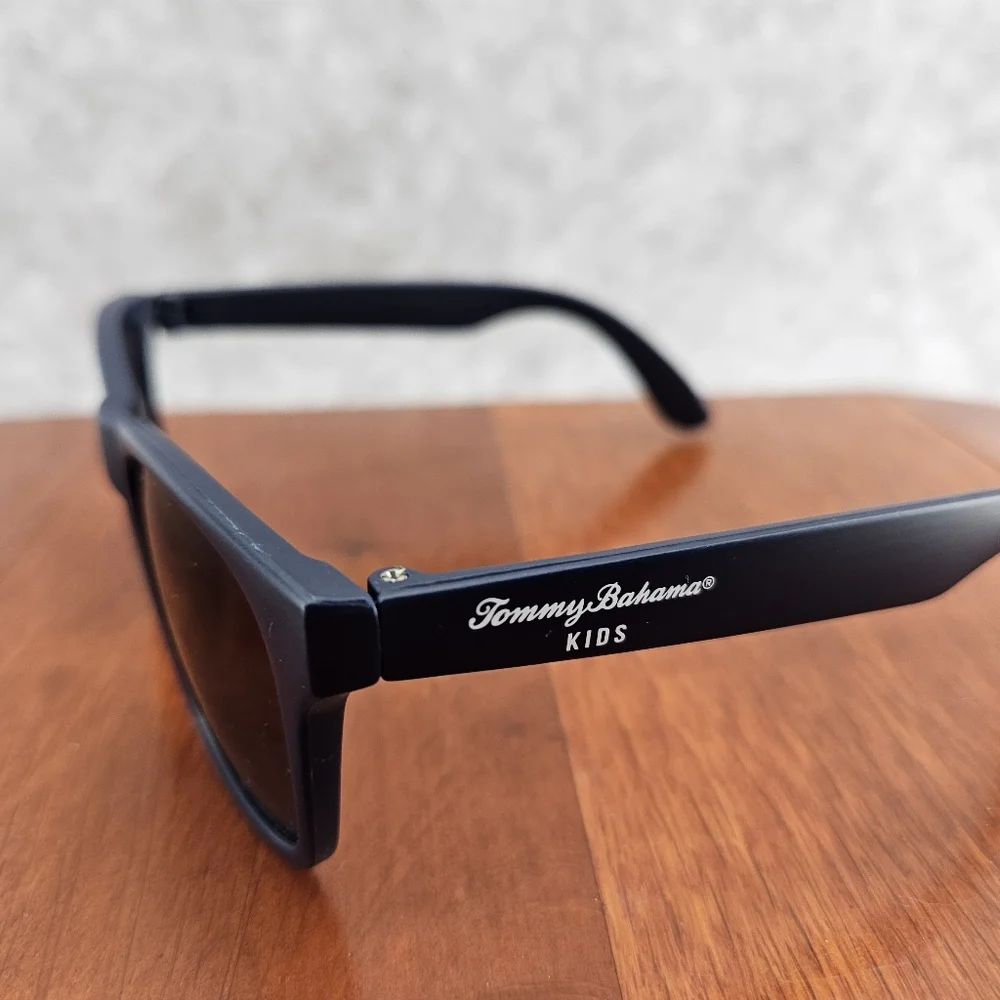 Tommy Bahama Kids Sunglasses Navy Blue Sunglasses Beachwear UV protection - Picture 3 of 7